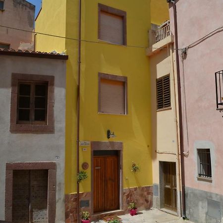 La Casa Di Angelo Hotel Bosa Exterior foto